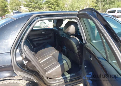 2010 Cadillac Dts Livery z USA, uszkodzony, nr VIN 1G6KR5EY7AU126587